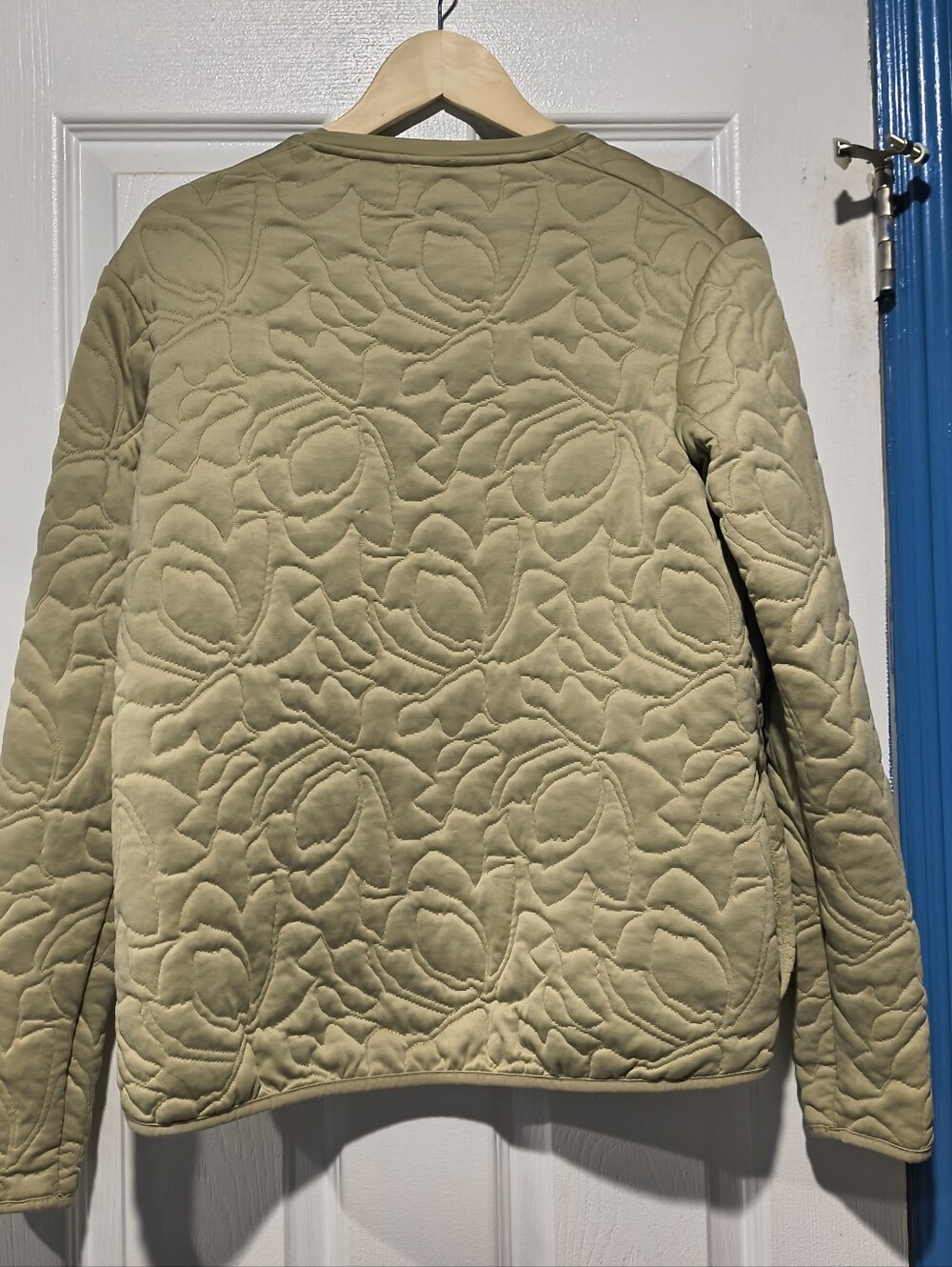 Nike Dri-FIT Beige Tan Khaki Quilted Floral Asymmetric Zip Pullover Sweatshirt M - Picture 12 of 13